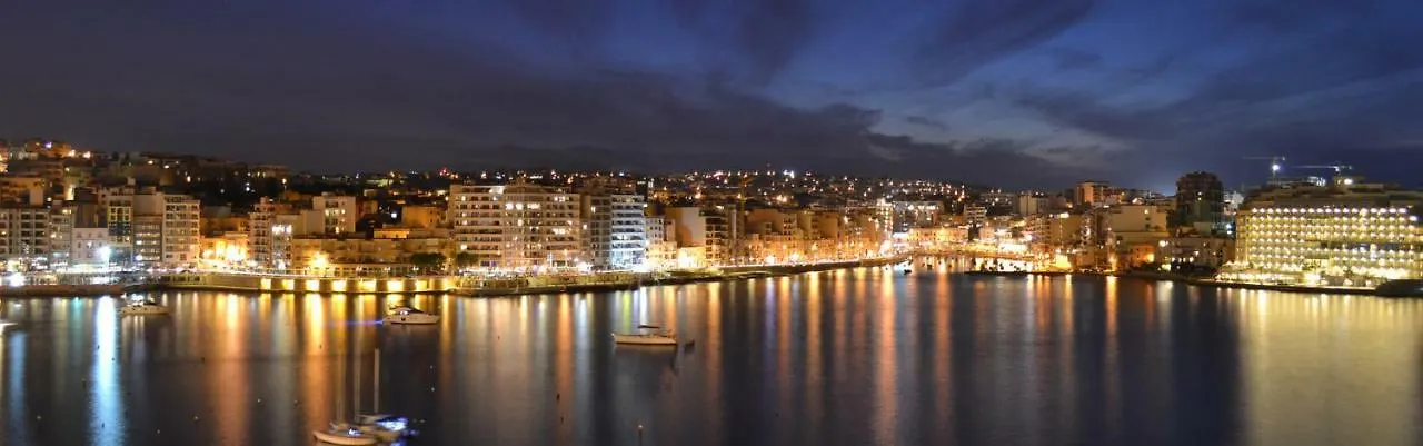 Cosy 1Br Penthouse With Terrace, Great Location Apartment Gzira Malta
