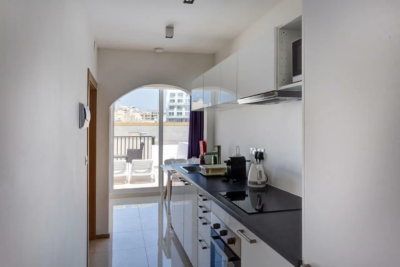 Cosy 1Br Penthouse With Terrace, Great Location Apartment Gzira
